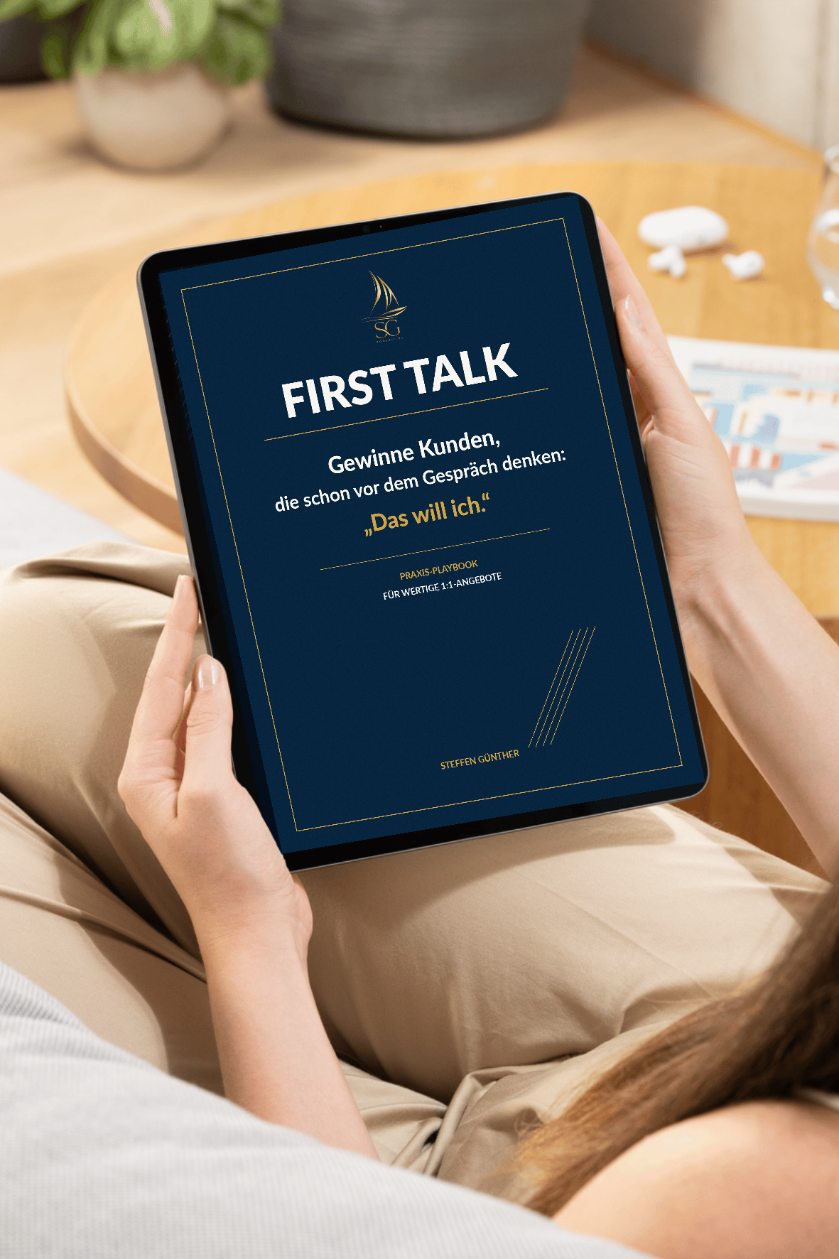 FIRST TALK Praxis-Playbook auf einem Tablet